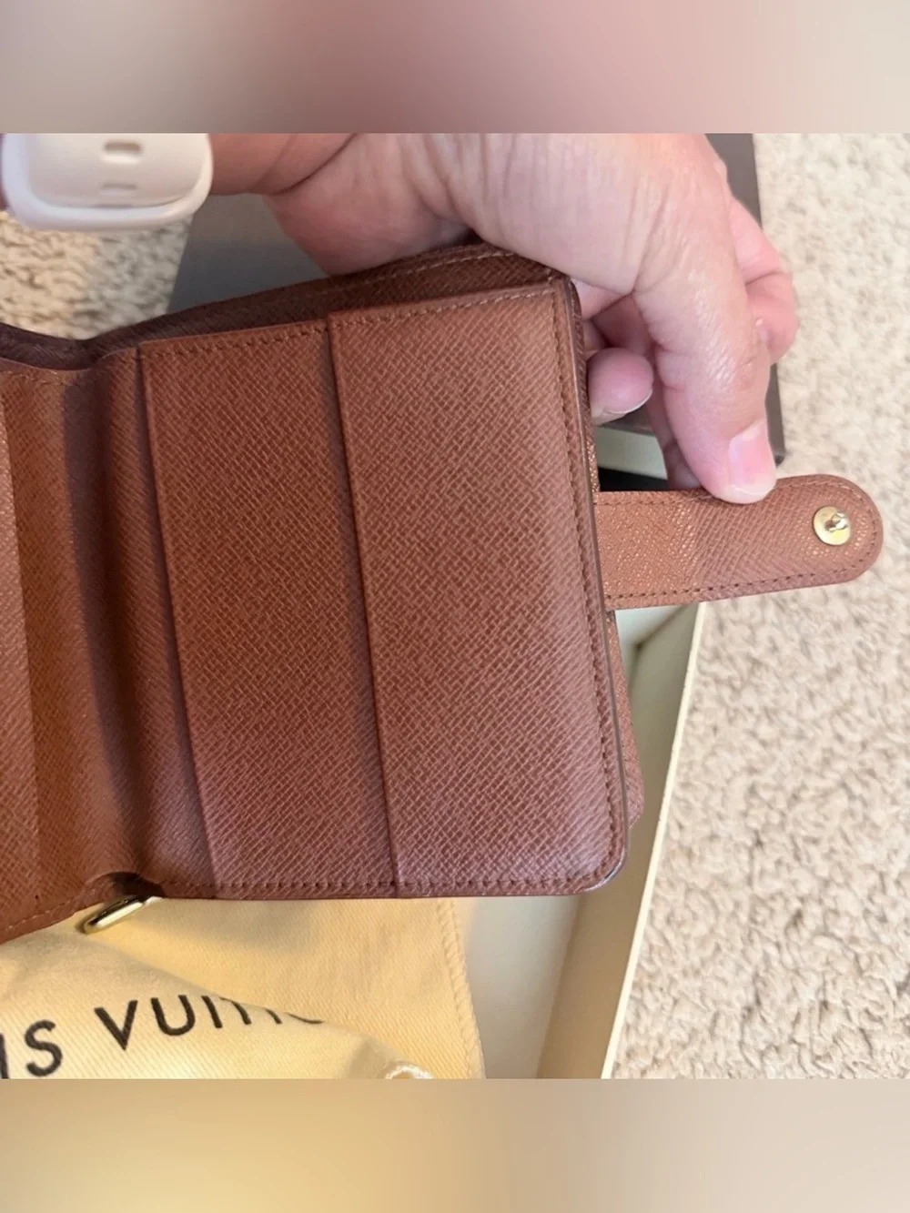 LOUIS VUITTON